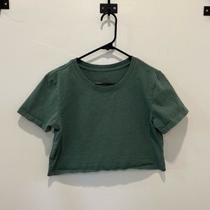 URBAN OUTFITTERS cropped T-shirt